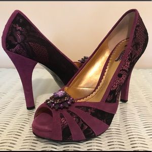 Cyber Week Sale! Lace Hale Bob Platform Heels